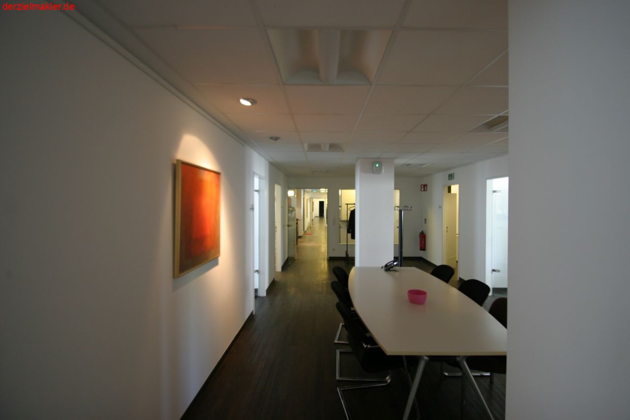 Großzügige, angenehme Büroeinheit mitten in der Elberfelder City.