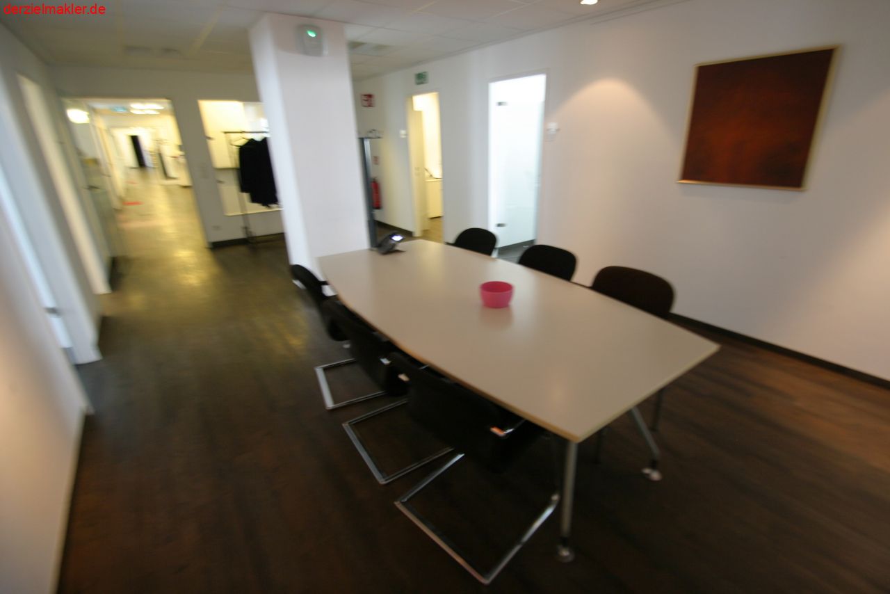 Großzügige, angenehme Büroeinheit mitten in der Elberfelder City.