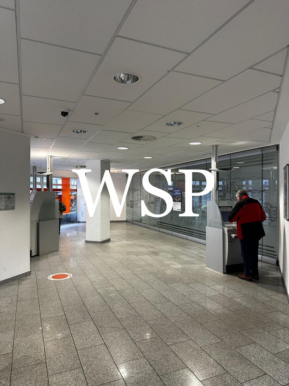 ***Mitten in der Fußgängerzone von Barmen***