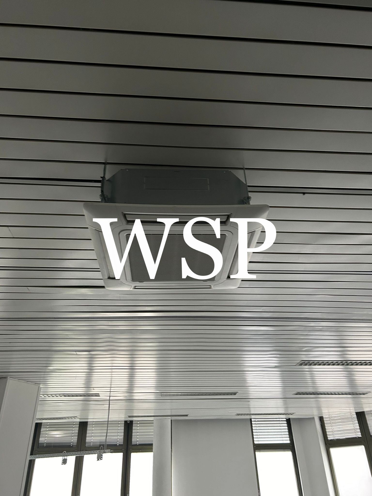 Die Einfahrt zur Fußgängerzone *** mit präsentem Ladenlokal direkt nutzen