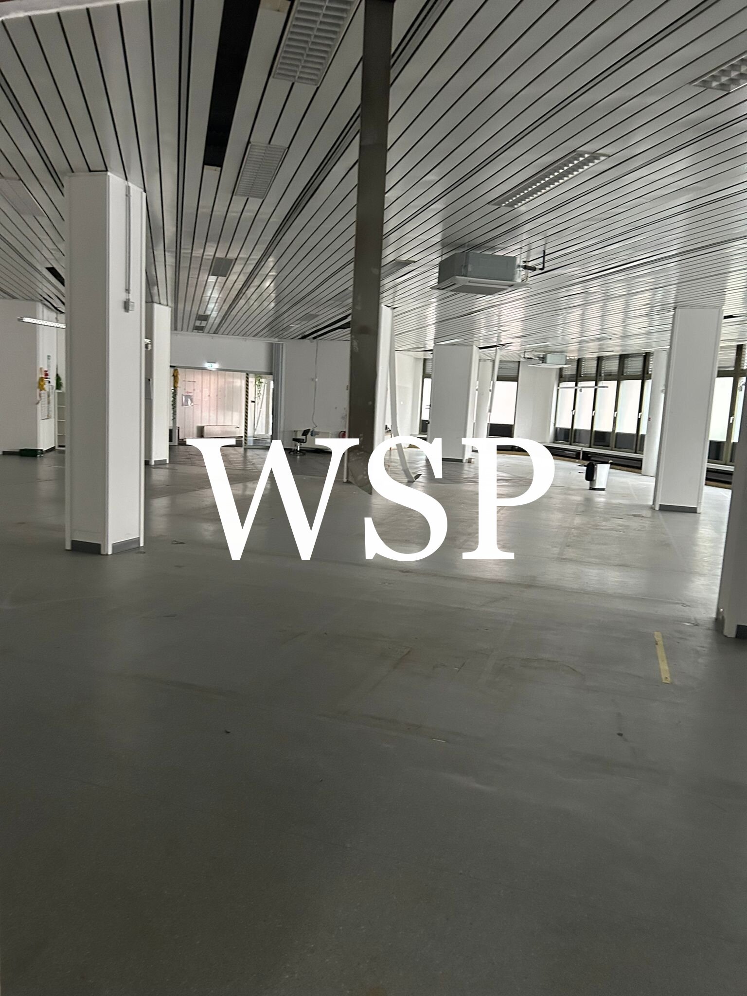 Die Einfahrt zur Fußgängerzone *** mit präsentem Ladenlokal direkt nutzen