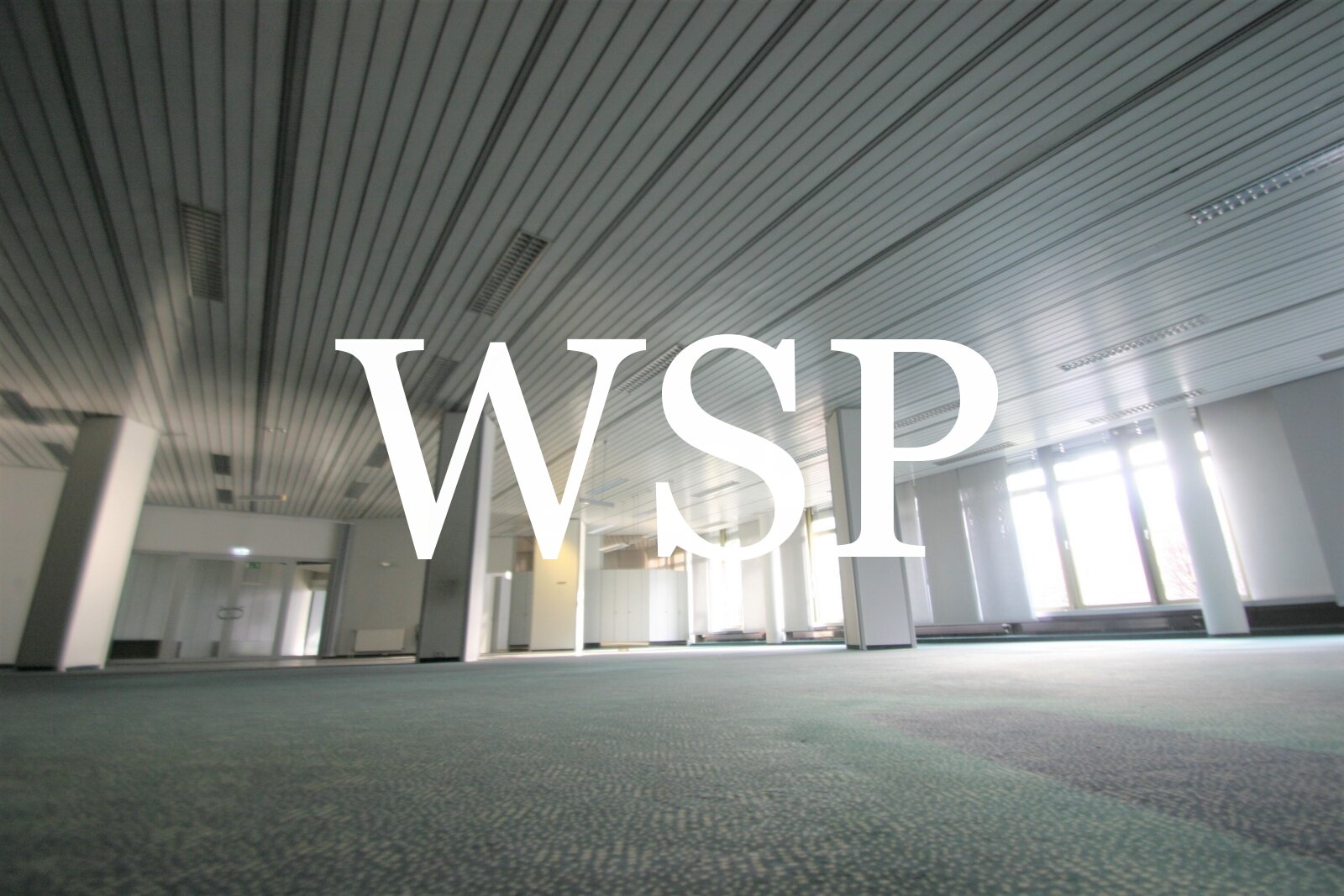 Die Einfahrt zur Fußgängerzone *** mit präsentem Ladenlokal direkt nutzen