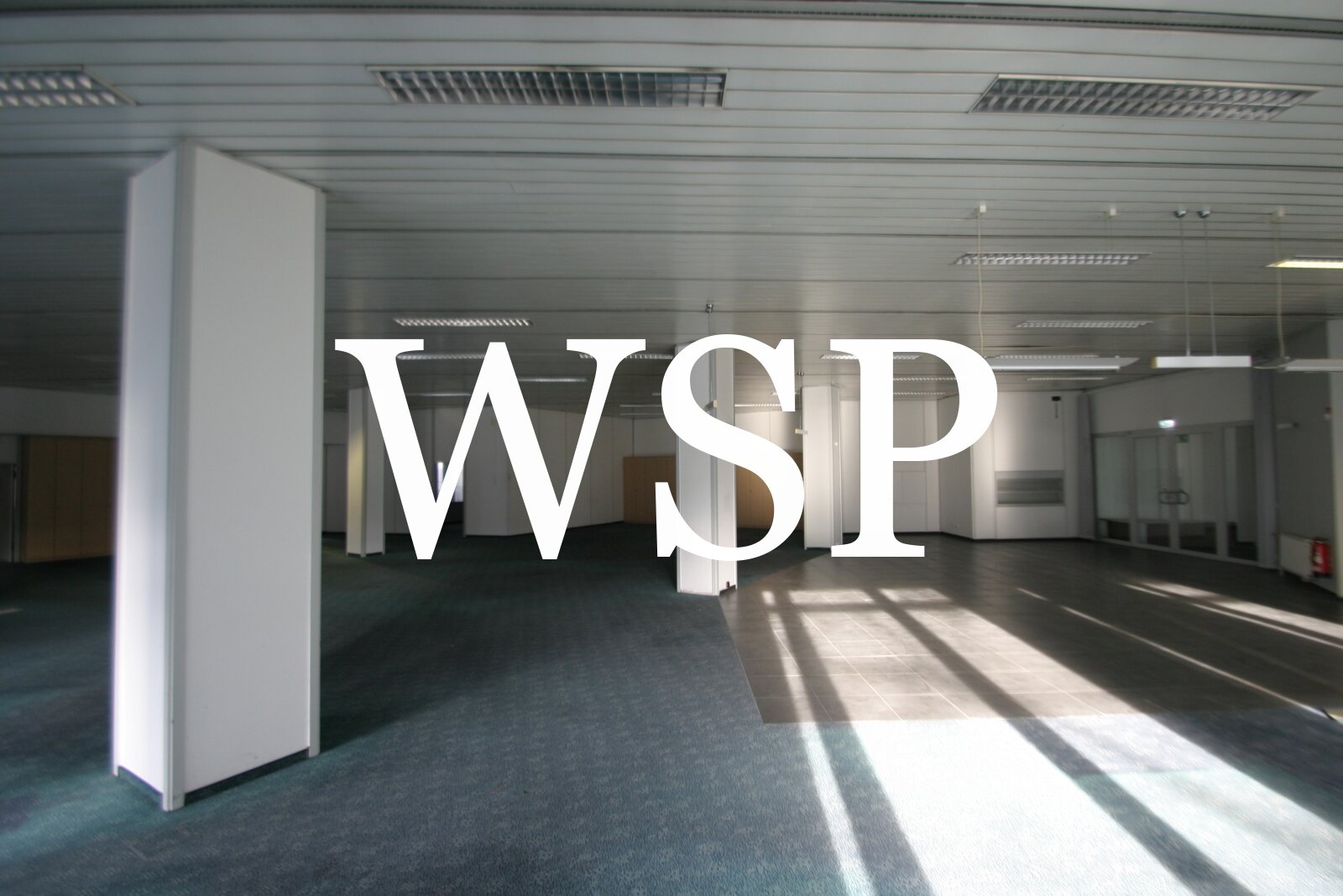 Die Einfahrt zur Fußgängerzone *** mit präsentem Ladenlokal direkt nutzen