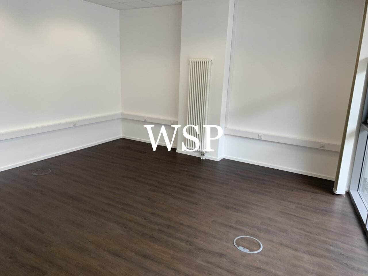 WSP: Praktisch geschnittene Büroflächen im Erdgeschoss mit viel Licht