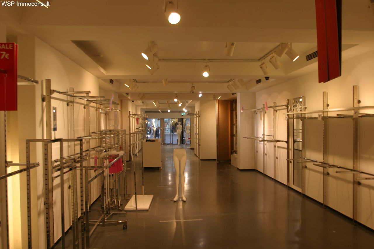 Auf der Hindenburgstrasse - der Flaniermeile in Mönchengladbach