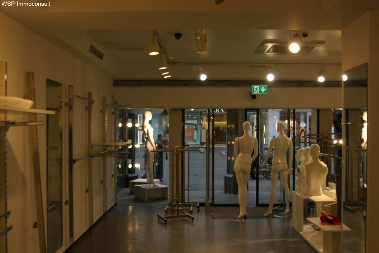 Auf der Hindenburgstrasse - der Flaniermeile in Mönchengladbach