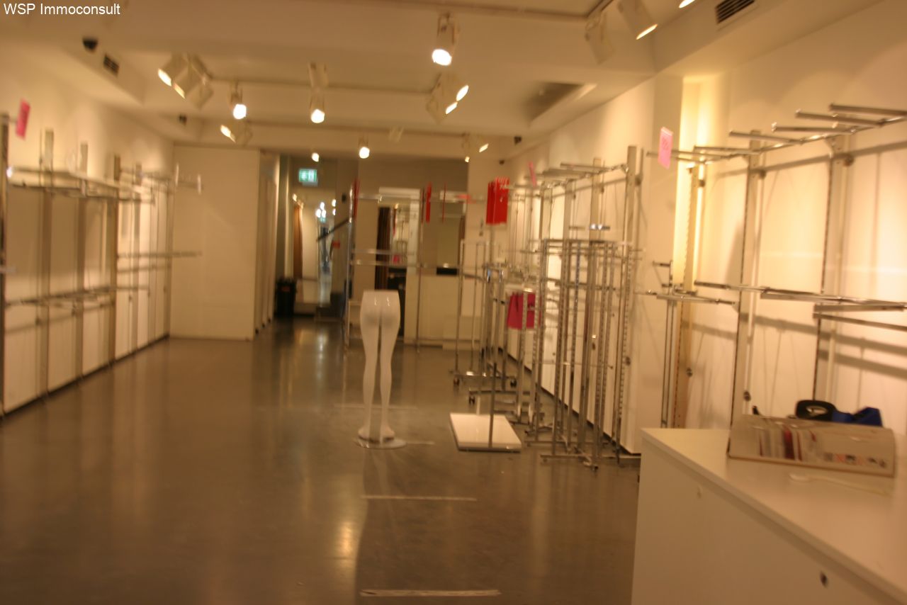 Auf der Hindenburgstrasse - der Flaniermeile in Mönchengladbach