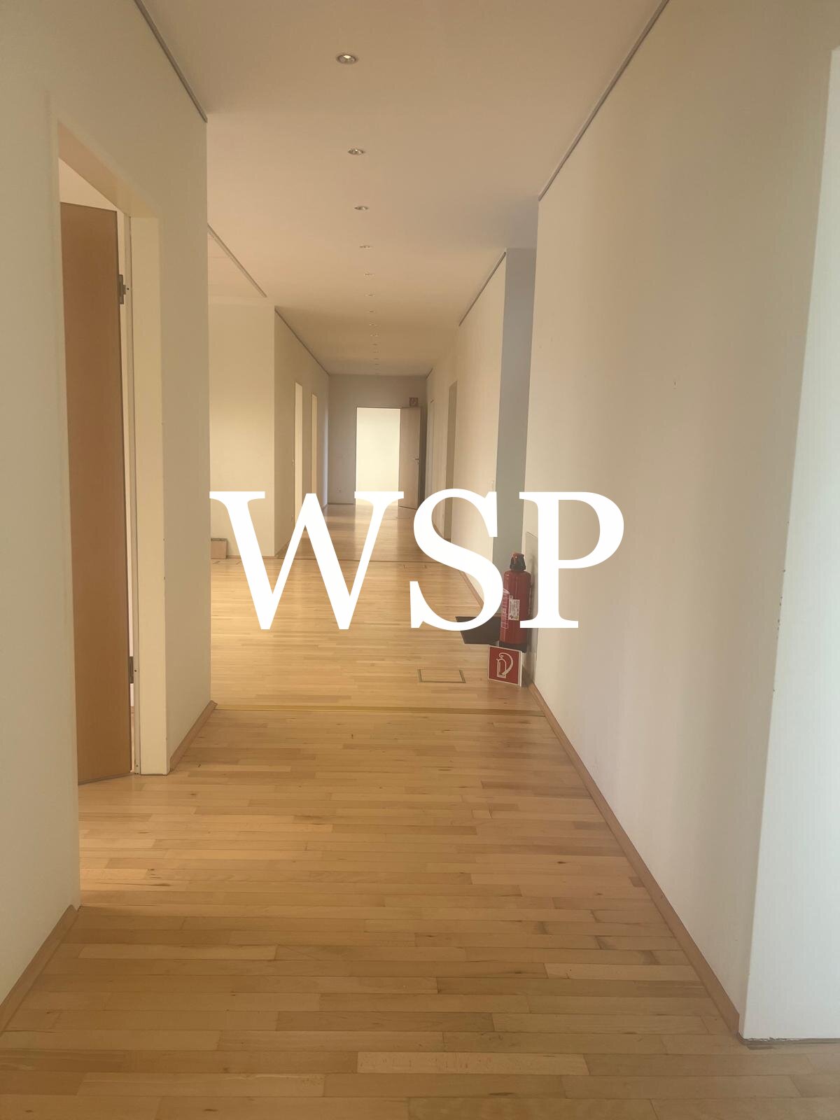 WSP: Büro- und Geschäftsgebäude mit modernem Flair und Ausblick auf die Schwebebahn***