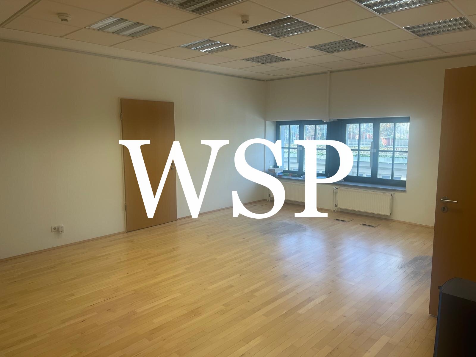 WSP: Büro- und Geschäftsgebäude mit modernem Flair und Ausblick auf die Schwebebahn***