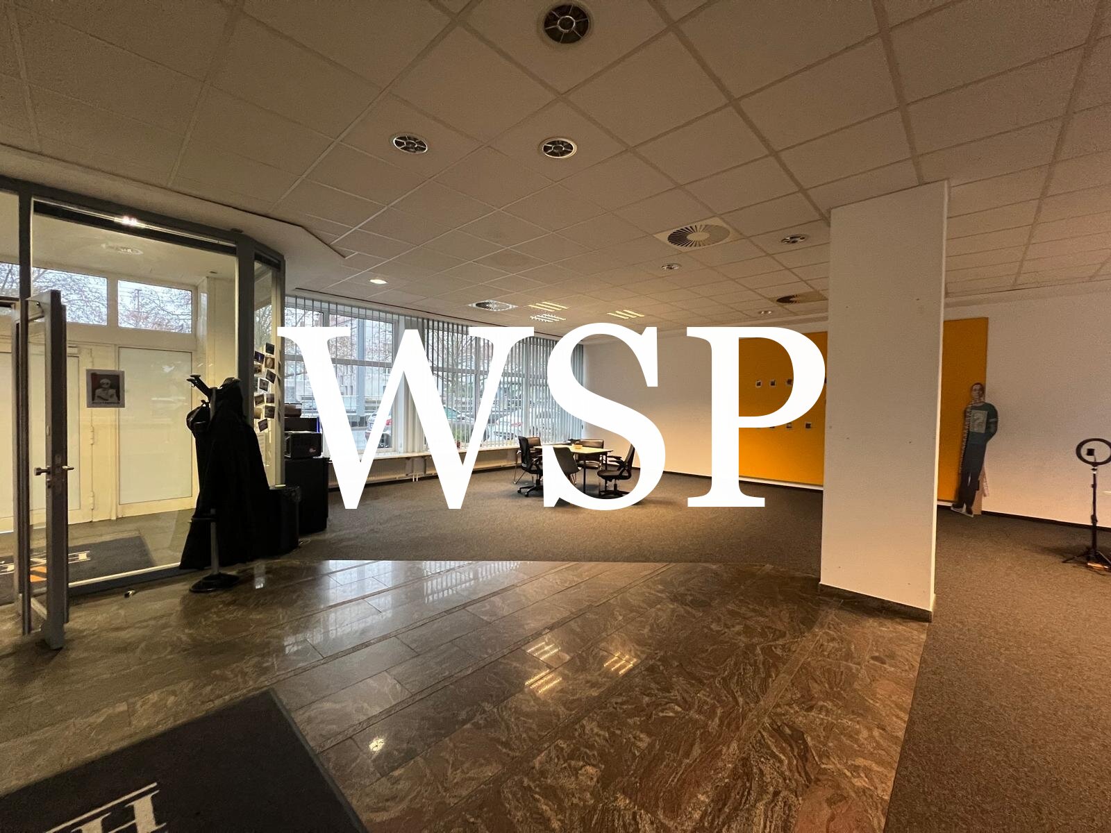 WSP: Attraktives Ladenlokal in Top-Sichtlage an der Vahrenwalder Straße 