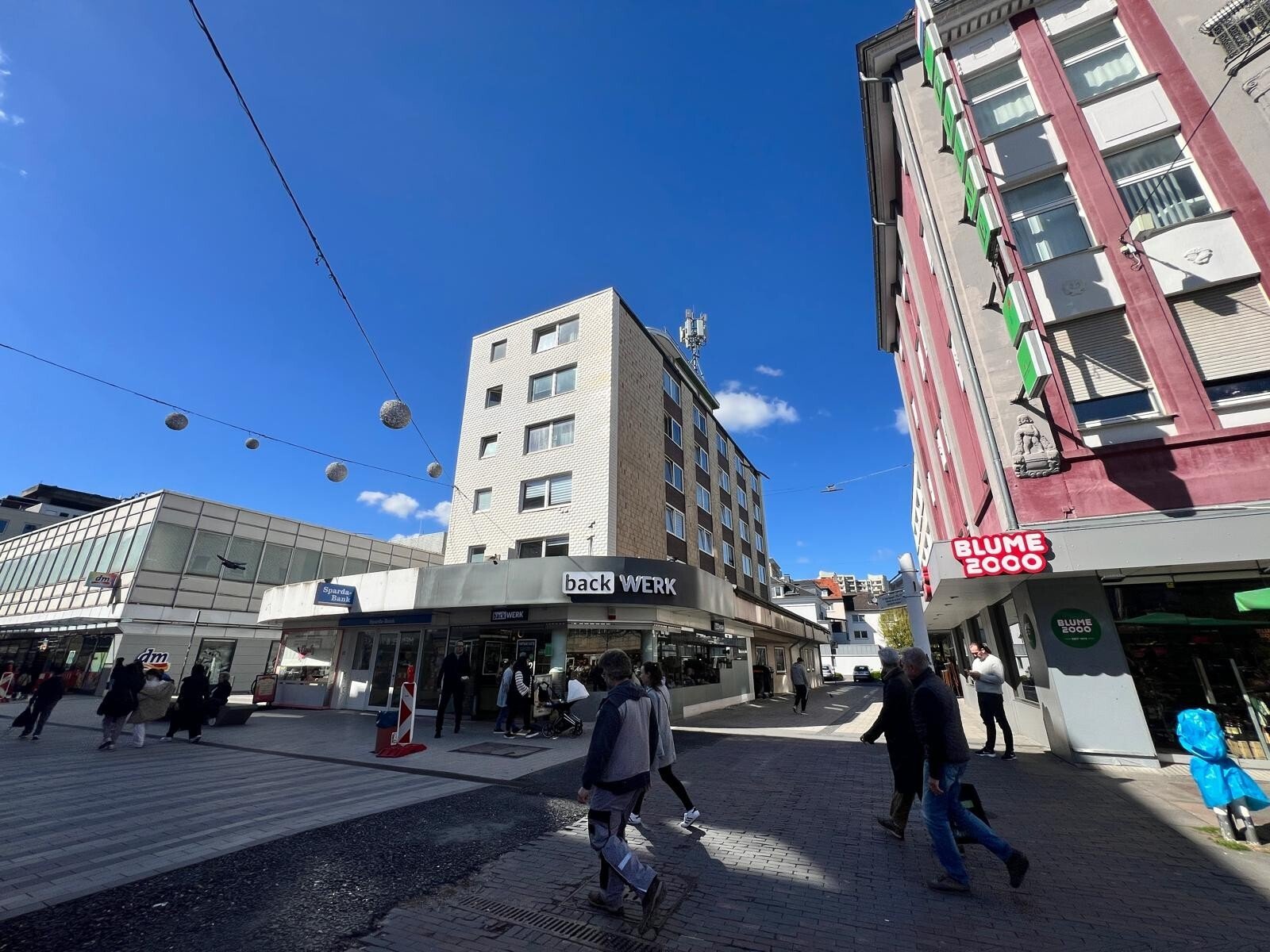 ***Mitten in der Fußgängerzone von Barmen***