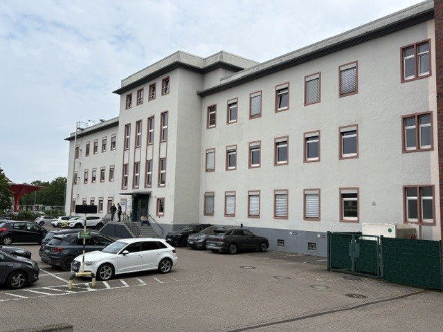 Repräsentative Büroflächen mit Charakter im ehemaligen Verwaltungsgebäude an der Vahrenwalder Straße