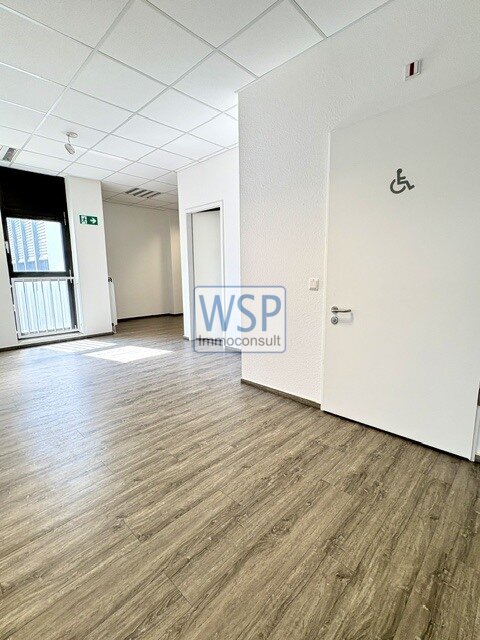 Flur und WC Flur und WC