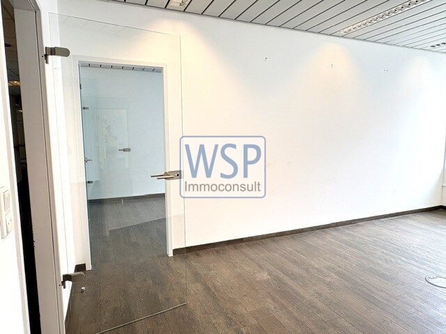 Büro mit Zwischentür Büro mit Zwischentür