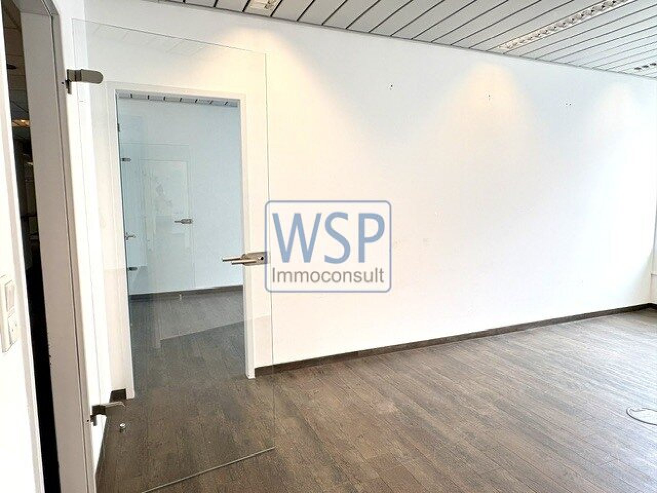 Büro mit Zwischentür Büro mit Zwischentür