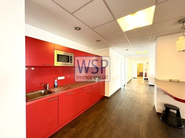 Warte- und Mitarbeiterbereich Warte- und Mitarbeiterbereich