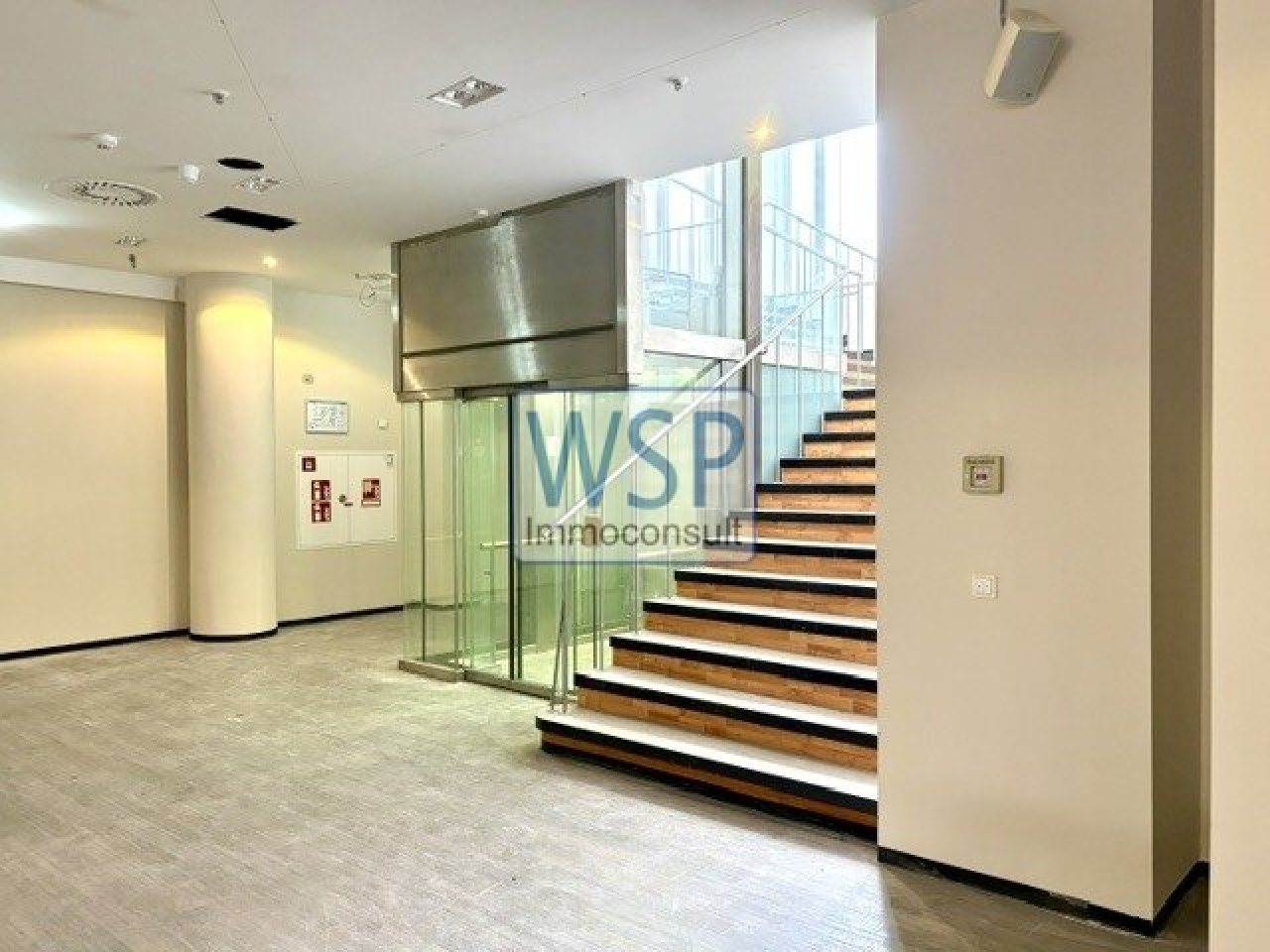 Ansicht Aufzug und Treppe Ansicht Aufzug und Treppe